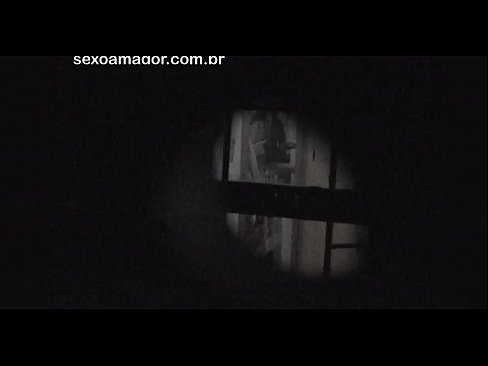 ❤️ Блонді таємно знімає на відео сусідський вуайерист, прихований за порожнистими цеглами ❤ Секс-відео на uk.shufflesex-com.ru ️❤